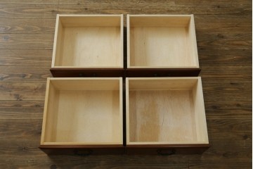 中古　美品　希少な廃番品　IDC大塚家具「グレース」シリーズ　クラシカルな装飾が上品なガラス扉付きサイドボード　(R-085489)