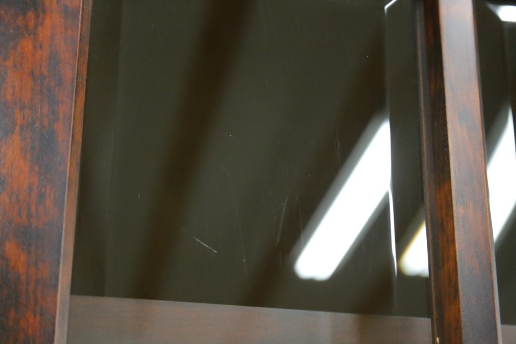 中古　美品　和光　北斗民芸　深みのある木の色合いにガラス扉が美しく映えるブックケース　(R-085490)