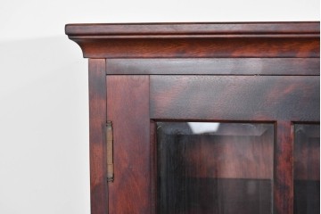 中古　美品　和光　北斗民芸　深みのある木の色合いにガラス扉が美しく映えるブックケース　(R-085490)