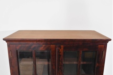 中古　美品　和光　北斗民芸　深みのある木の色合いにガラス扉が美しく映えるブックケース　(R-085490)