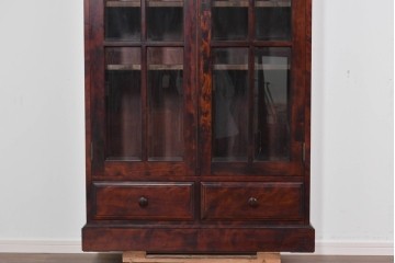 中古　美品　和光　北斗民芸　深みのある木の色合いにガラス扉が美しく映えるブックケース　(R-085490)