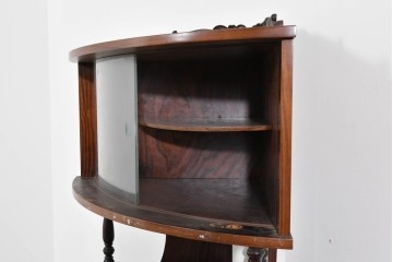 和製ヴィンテージ　ローズウッド材　力強い木目が映える曲げガラスを用いたコーナーキャビネット　(R-085493)