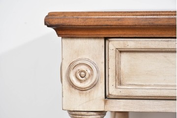 アメリカヴィンテージ　アンティーク調　DREXEL HERITAGE(ドレクセルヘリテイジ)　Et Cetera(エトセトラ)　上品な脚部装飾のレザートップデスク　(R-085494)