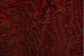 中古　美品　岩谷堂箪笥　衣装盆付き　奥行たっぷりサイズ!!　美しい木目と重厚な金具が目を引く衣装箪笥　定価約130万円　(R-085495)