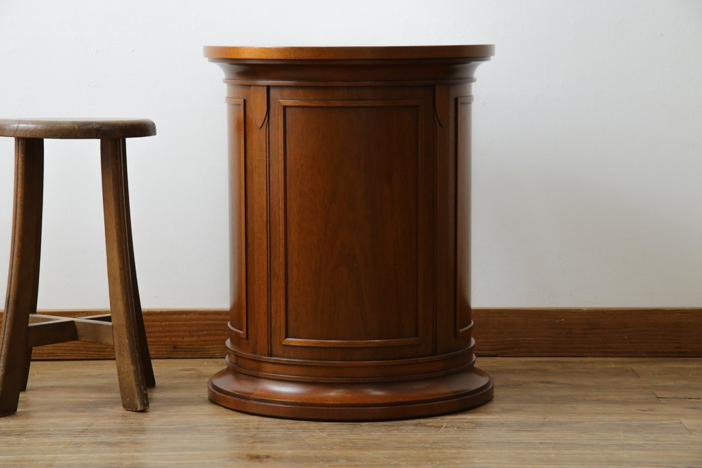 中古　美品　DREXEL HERITAGE(ドレクセルヘリテイジ)　Triune(トライユン)　美しい杢目が映えるドラムテーブル　(R-085498)