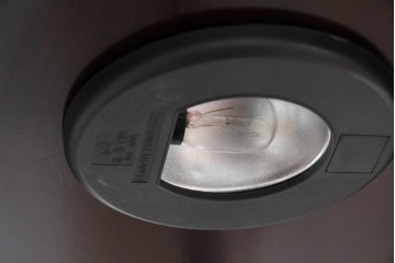 中古　美品　東海家具工業(Tokai Kagu)　国産の上質な作り!　端正な木部の気品が漂うキュリオケース　定価約16万円相当　(R-085502)