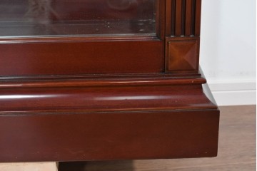 中古　美品　東海家具工業(Tokai Kagu)　国産の上質な作り!　端正な木部の気品が漂うキュリオケース　定価約16万円相当　(R-085502)