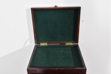 アメリカヴィンテージ　クラシカルな猫脚が素敵なジュエリー収納付き4段チェスト　(R-085503)