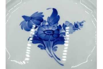 デンマーク製　ROYAL COPENHAGEN(ロイヤルコペンハーゲン)　ブルーフラワー アンギュラーの優美なプレート5枚セット　(R-085511)