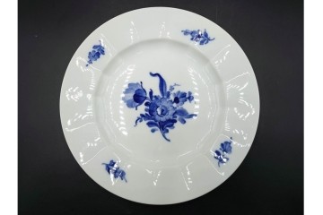 デンマーク製　ROYAL COPENHAGEN(ロイヤルコペンハーゲン)　ブルーフラワー アンギュラーの上品なプレート6枚セット　スクラッチありB級品　(R-085512)