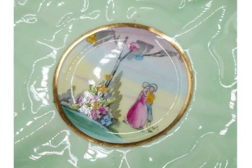 イギリス製　PARAGON(パラゴン)　フラワーハンドルが可憐なティーカップ&ソーサー・プレートのトリオセット　(R-085513)