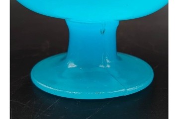 アンティーク　大正〜昭和初期の当時物　ウランガラス・プレスガラス　柔らかな色合いが魅力の氷コップ2点セット　(R-085515)