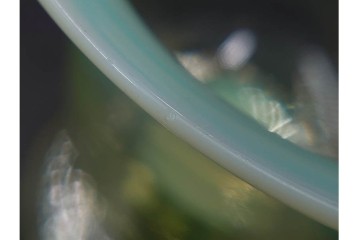 アンティーク　大正〜昭和初期の当時物　ウランガラス　棗型　乳白ぼかしがやわらかく広がる氷コップ　(R-085519)