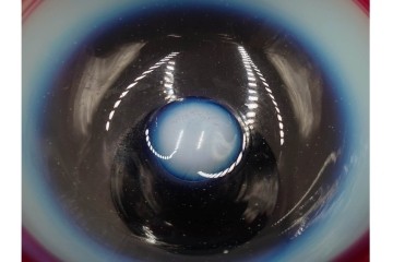 アンティーク　大正～昭和初期の当時物　碗型　高さ7cmの希少サイズ!　乳白ぼかしと赤縁が映えるエナメル脚の小さい氷コップ　(R-085521)