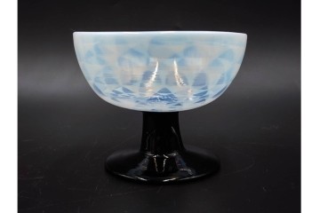 アンティーク　大正～昭和初期の当時物　碗型　乳白に鱗文が愛らしい氷コップ2客セット　(R-085526)