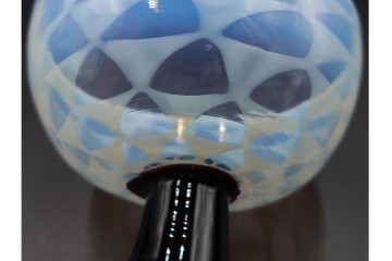 アンティーク　大正～昭和初期の当時物　碗型　乳白に鱗文が愛らしい氷コップ2客セット　(R-085526)