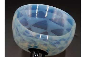 アンティーク　大正～昭和初期の当時物　碗型　乳白に鱗文が愛らしい氷コップ2客セット　(R-085526)