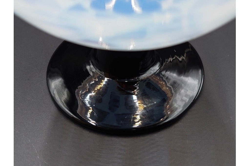 アンティーク　大正～昭和初期の当時物　碗型　乳白に鱗文が愛らしい氷コップ2客セット　(R-085526)