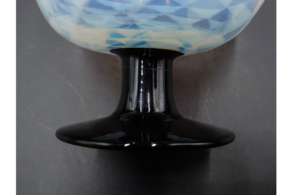 アンティーク　大正～昭和初期の当時物　碗型　乳白に鱗文が愛らしい氷コップ2客セット　(R-085526)