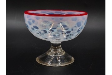 アンティーク　大正～昭和初期の当時物　碗型　乳白水玉に赤縁が映える氷コップ3客セット　(R-085528)