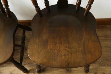 中古　飛騨産業　キツツキ　穂高シリーズ　クラシカルなウィンザーチェア4脚セット　現行定価(4脚合計)約26万円　(R-085530)