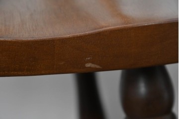中古　飛騨産業　キツツキ　穂高シリーズ　クラシカルな魅力あふれるウィンザーチェア4脚セット　現行定価約26万円　(R-085530)