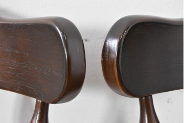 中古　飛騨産業　キツツキ　穂高シリーズ　クラシカルな魅力あふれるウィンザーチェア4脚セット　現行定価約26万円　(R-085530)