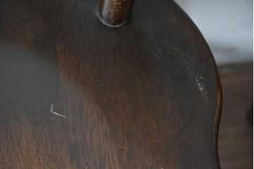 中古　飛騨産業　キツツキ　穂高シリーズ　クラシカルな魅力あふれるウィンザーチェア4脚セット　現行定価約26万円　(R-085530)