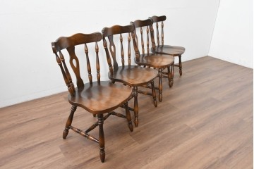 中古　飛騨産業　キツツキ　穂高シリーズ　クラシカルな魅力あふれるウィンザーチェア4脚セット　現行定価約26万円　(R-085530)