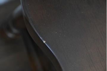 中古　飛騨産業　キツツキ　穂高シリーズ　クラシカルな魅力あふれるウィンザーチェア4脚セット　現行定価約26万円　(R-085530)