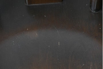 中古　飛騨産業　キツツキ　穂高シリーズ　クラシカルな魅力あふれるウィンザーチェア4脚セット　現行定価約26万円　(R-085530)