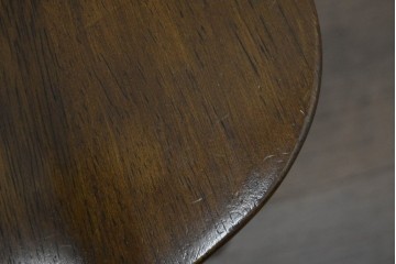 中古　飛騨産業　キツツキ　穂高シリーズ　クラシカルな魅力あふれるウィンザーチェア4脚セット　現行定価約26万円　(R-085530)