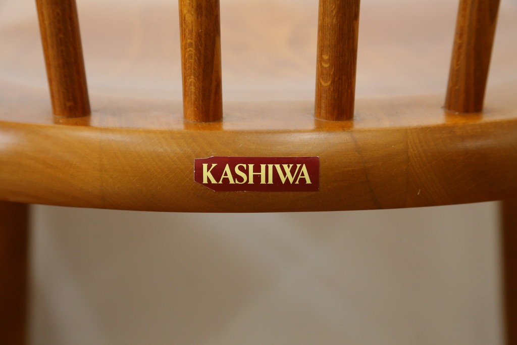 中古　柏木工(KASHIWA)　緩やかな曲線が美しいダイニングチェア4脚セット　(R-085531)