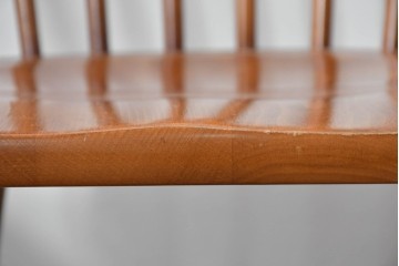 中古　柏木工(KASHIWA)　緩やかな曲線が美しいダイニングチェア4脚セット　(R-085531)