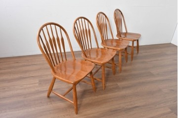 中古　柏木工(KASHIWA)　緩やかな曲線が美しいダイニングチェア4脚セット　(R-085531)