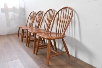 中古　柏木工(KASHIWA)　緩やかな曲線が美しいダイニングチェア4脚セット　(R-085531)