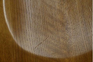 中古　柏木工(KASHIWA)　アーチ状の背と細身のスポークが映えるウィンザースタイルのダイニングチェア2脚セット　(R-085532)