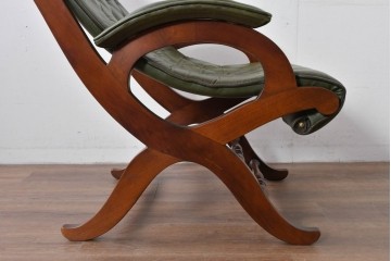 中古　スペイン製　バロッサバレンティ(VARO,S.A. VALENTI)　本革　ボタン留めが上品なアームチェアとオットマン　セット定価約47万円相当　(R-085533)