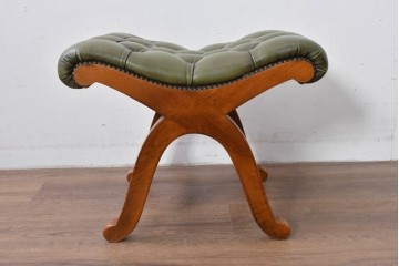 中古　スペイン製　バロッサバレンティ(VARO,S.A. VALENTI)　本革　ボタン留めが上品なアームチェアとオットマン　セット定価約47万円相当　(R-085533)