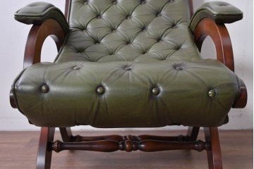 中古　スペイン製　バロッサバレンティ(VARO,S.A. VALENTI)　本革　ボタン留めが上品なアームチェアとオットマン　セット定価約47万円相当　(R-085533)