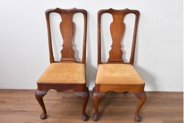 ヴィンテージ　チーク無垢材　花瓶型の優雅な曲線を描くクイーンアンチェア2脚セット　(R-085534)