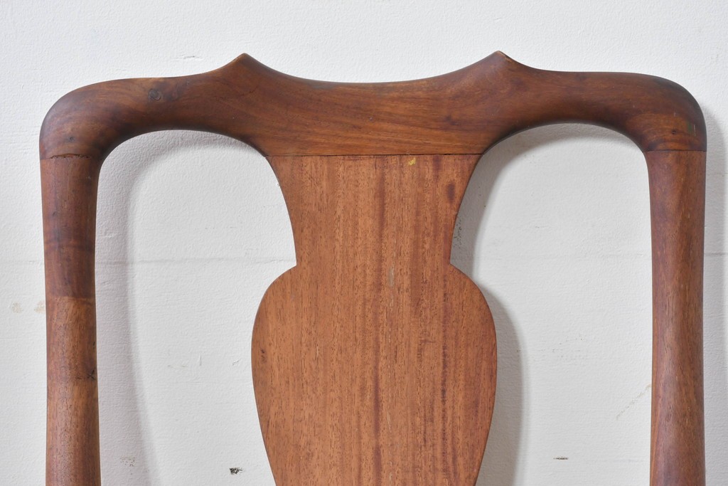 ヴィンテージ　チーク無垢材　花瓶型の優雅な曲線を描くクイーンアンチェア2脚セット　(R-085534)