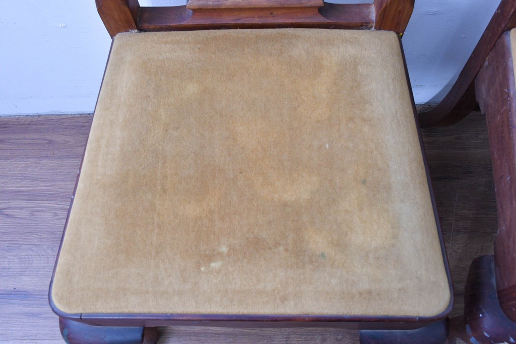 ヴィンテージ　チーク無垢材　花瓶型の優雅な曲線を描くクイーンアンチェア2脚セット　(R-085534)