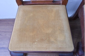 ヴィンテージ　チーク無垢材　花瓶型の優雅な曲線を描くクイーンアンチェア2脚セット　(R-085534)