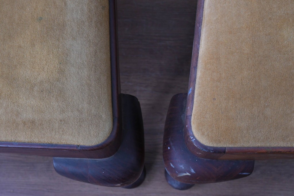 ヴィンテージ　チーク無垢材　花瓶型の優雅な曲線を描くクイーンアンチェア2脚セット　(R-085534)