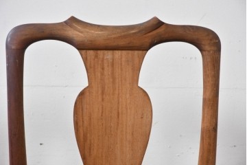 ヴィンテージ　チーク無垢材　花瓶型の優雅な曲線を描くクイーンアンチェア2脚セット　(R-085534)