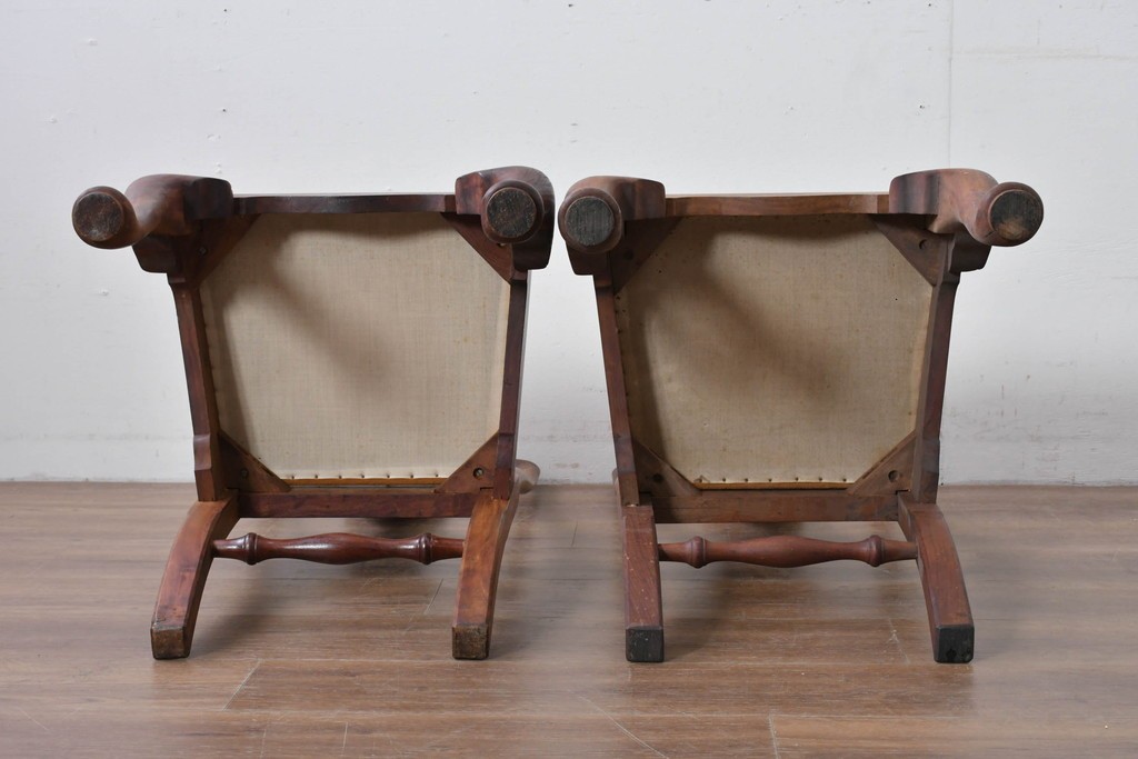 ヴィンテージ　チーク無垢材　花瓶型の優雅な曲線を描くクイーンアンチェア2脚セット　(R-085534)