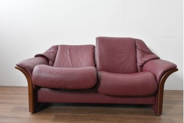 中古　美品　ノルウェー　EKORNES(エコーネス)　Stressless(ストレスレス)　包み込む座り心地の2人掛けソファ　定価約62万円相当　(R-085535)