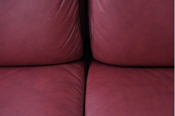中古　美品　ノルウェー　EKORNES(エコーネス)　Stressless(ストレスレス)　包み込む座り心地の2人掛けソファ　定価約62万円相当　(R-085535)