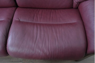 中古　美品　ノルウェー　EKORNES(エコーネス)　Stressless(ストレスレス)　包み込む座り心地の2人掛けソファ　定価約62万円相当　(R-085535)